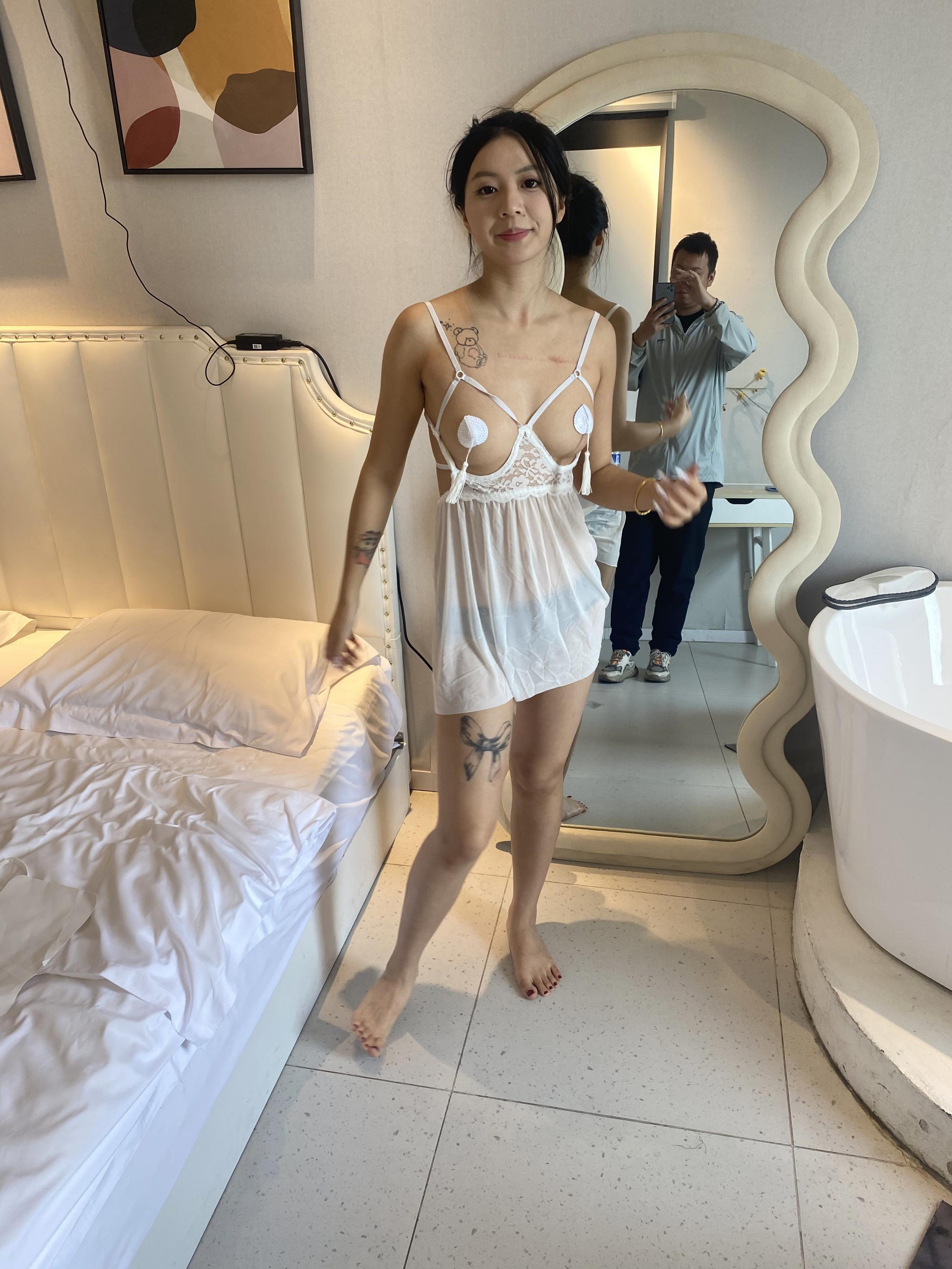良家妹子这情趣内衣可是相当的骚