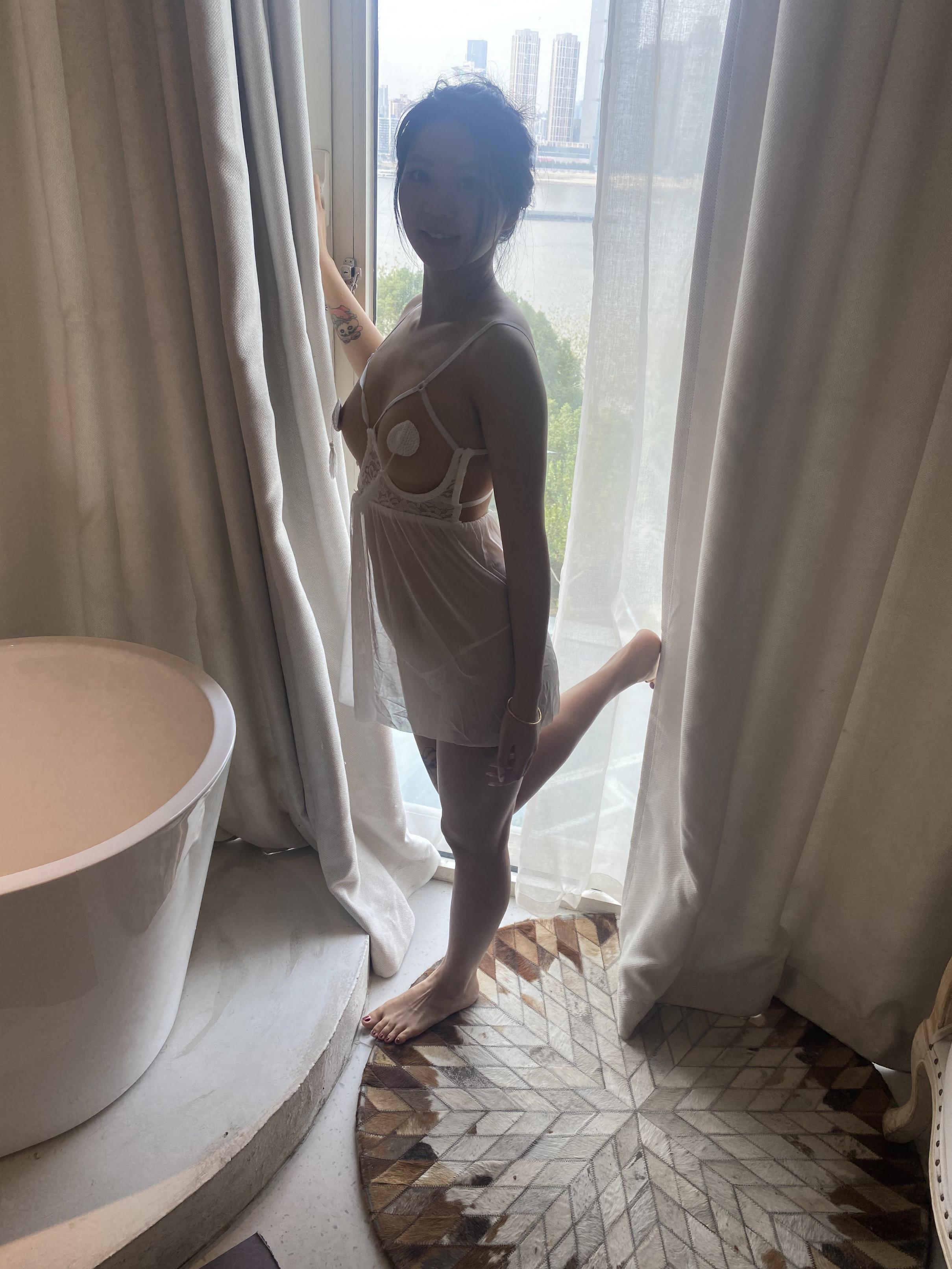 良家妹子这情趣内衣可是相当的骚