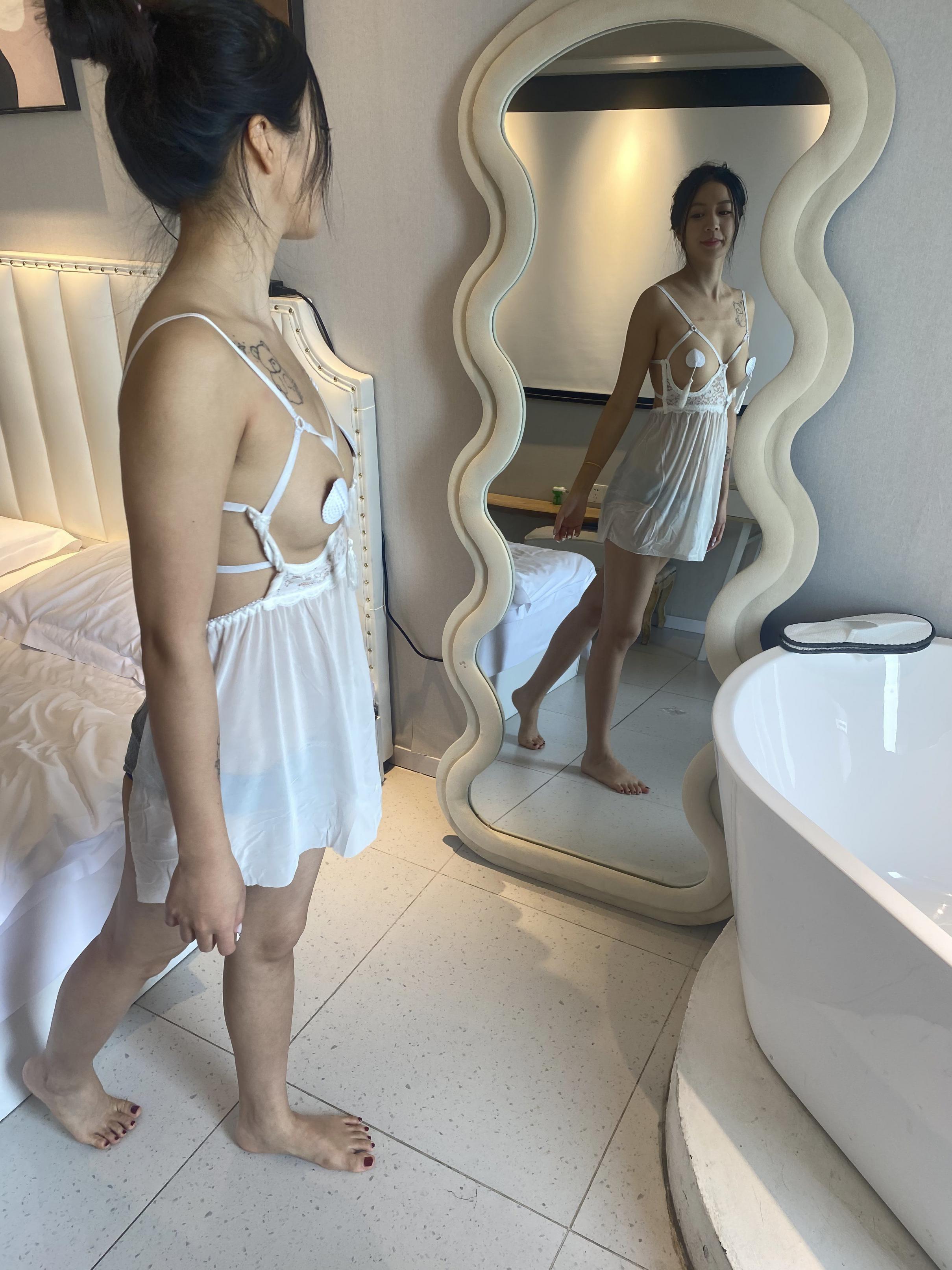 良家妹子这情趣内衣可是相当的骚